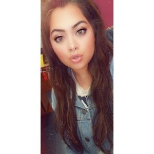 Meet your Posher, Crystal